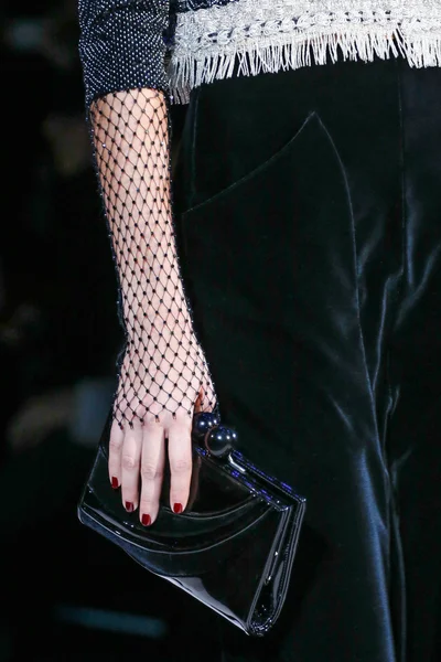 Look 117